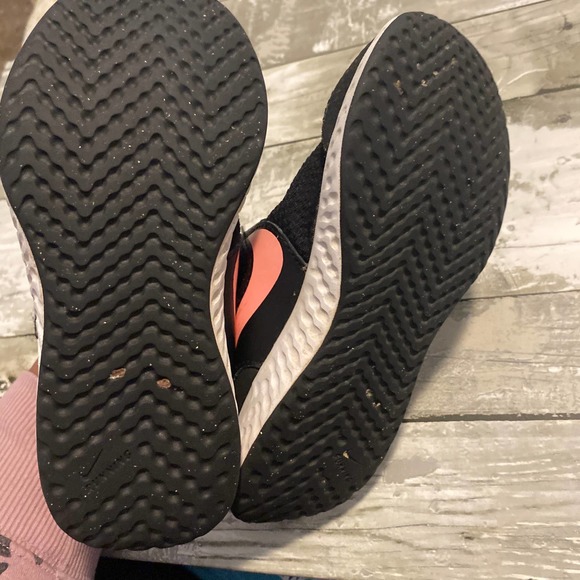 Nike girls pink and black sneakers 13C - Picture 7 of 7